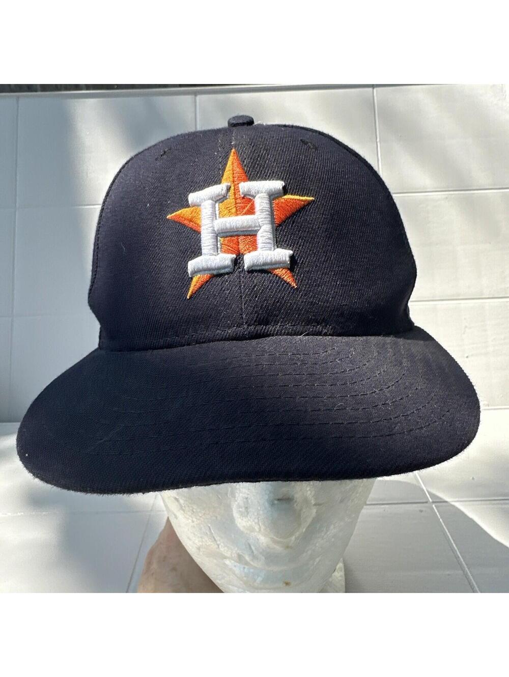 Houston Astros Fitted 6 7/8 New Era On-Field Hat